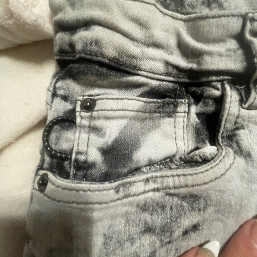 Gray Distressed Jeans - Picture 8 of 9
